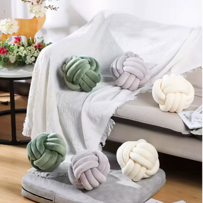 Knot pillow